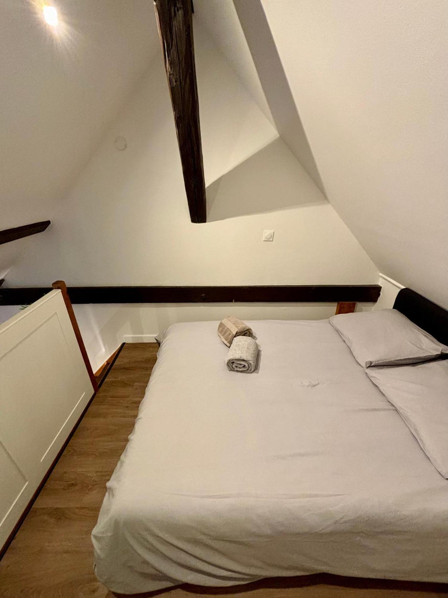 Le Petit Jardin, Proche Gare, Hyper Centre Apartment Cambrai Exterior photo