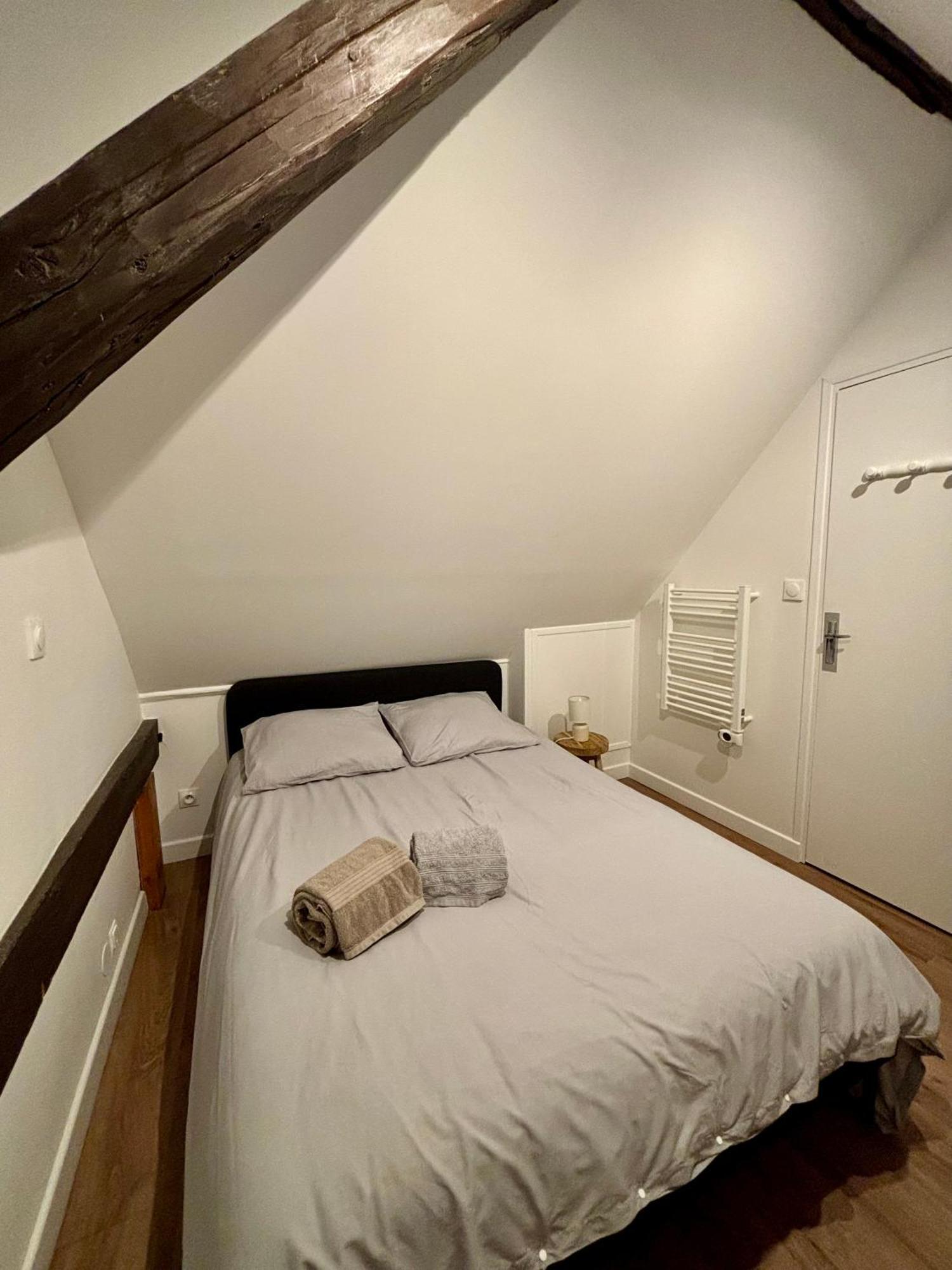 Le Petit Jardin, Proche Gare, Hyper Centre Apartment Cambrai Exterior photo