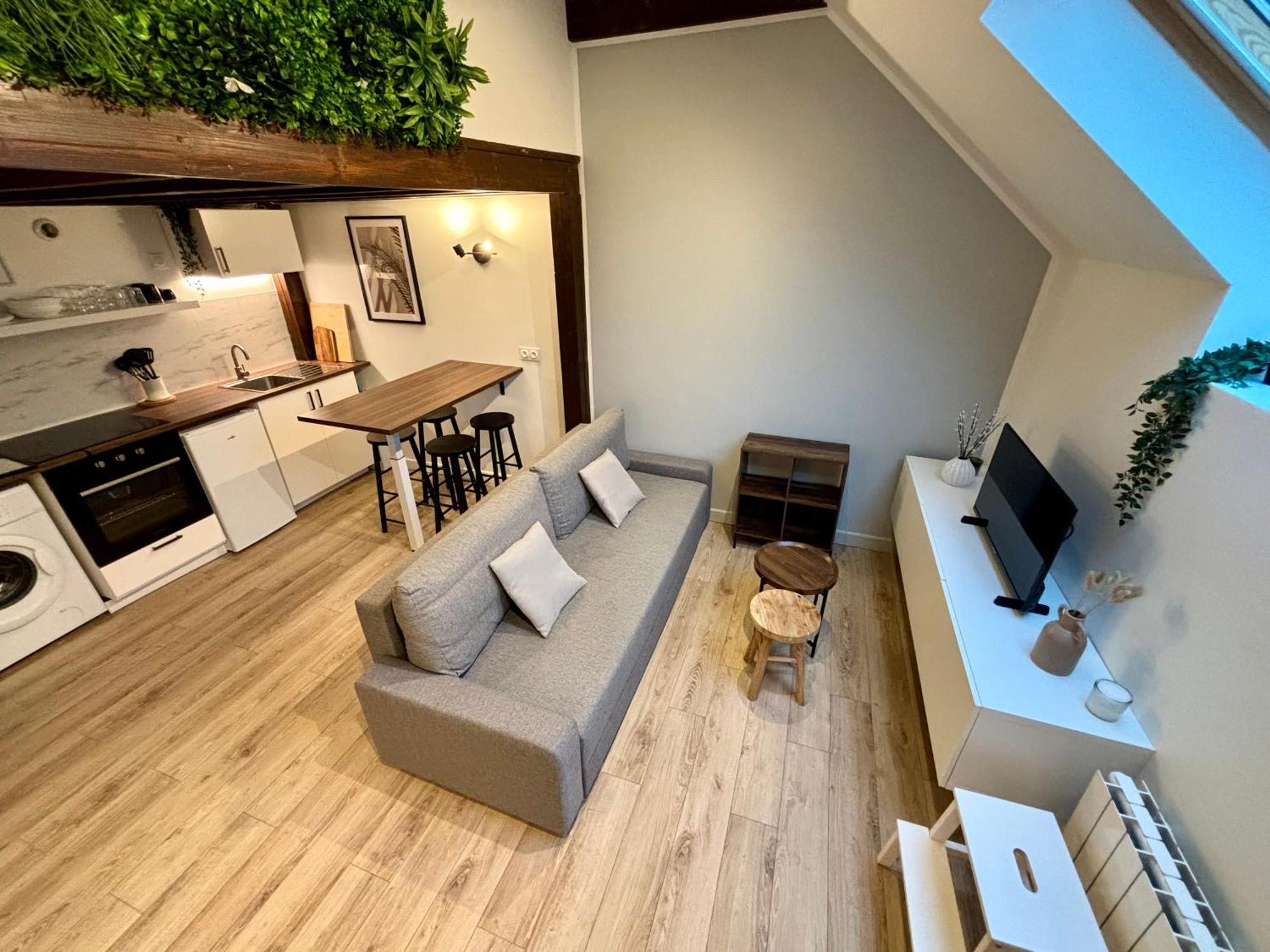 Le Petit Jardin, Proche Gare, Hyper Centre Apartment Cambrai Exterior photo